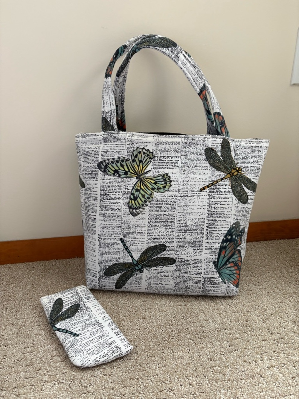 Tote w/ Matching Eyeglass case Butterfly & Dragonfly Print - NEW
